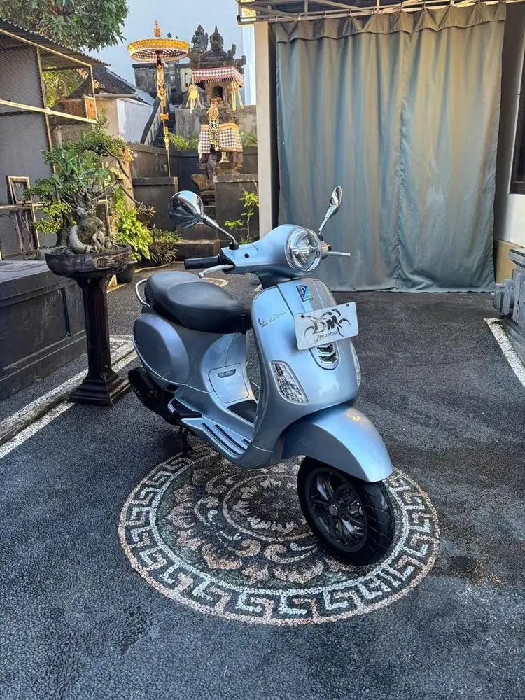 Vespa lx 125 th 2023 seeprti baru
