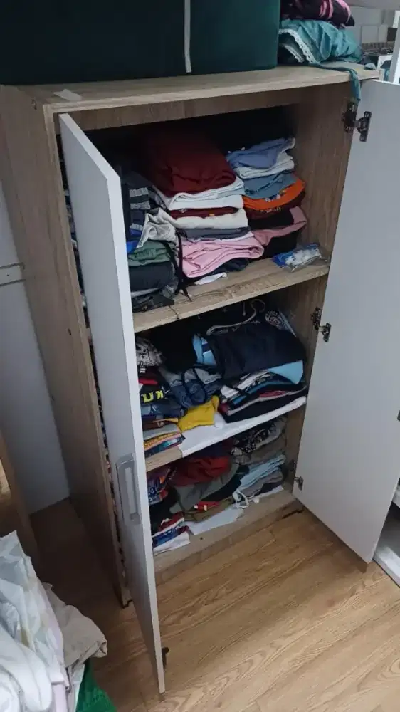 Lemari baju anak good condition