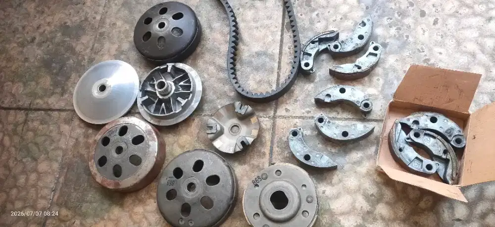 mau jual aja karna sudah gk terpakai lgi motor dh di jual