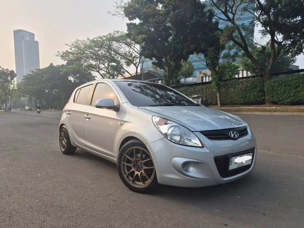 HYUNDAI I20 2011 (ENAK UNTUK HARIAN)