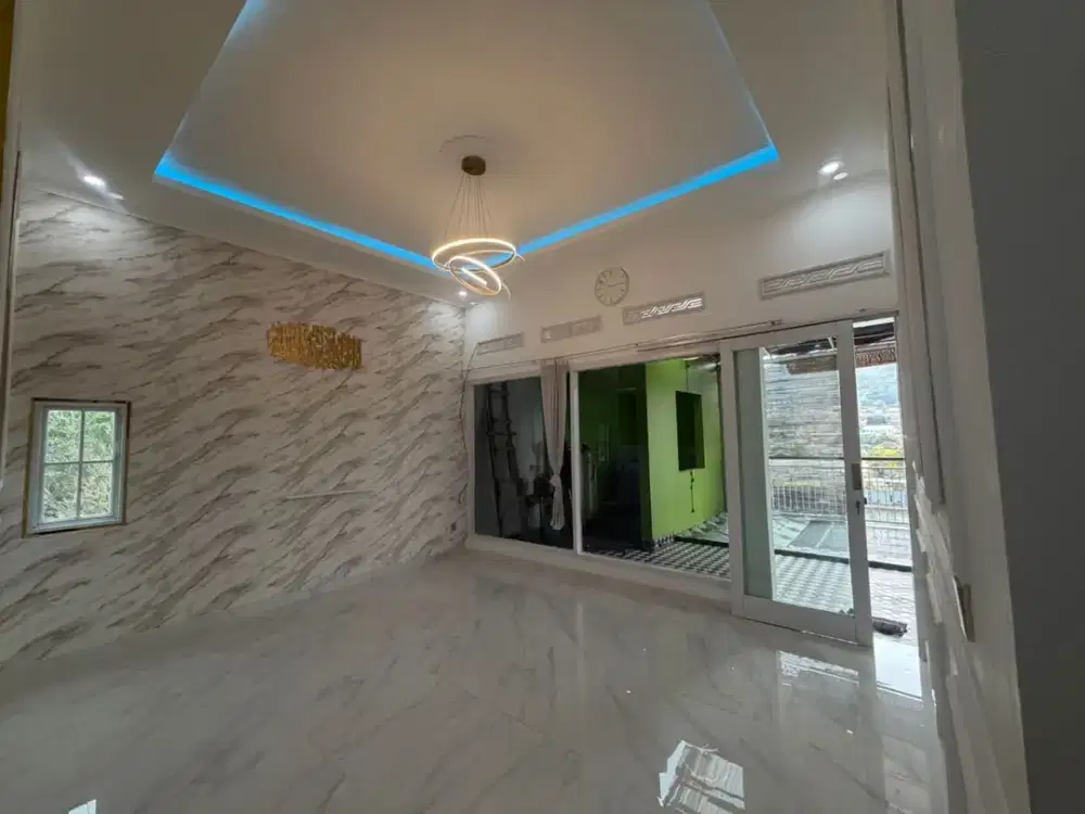 Dijual Rumah 2 Lantai Semi Furnished Ada Kolam Renang Lokasi di Tengah Kota Cimahi Bandung