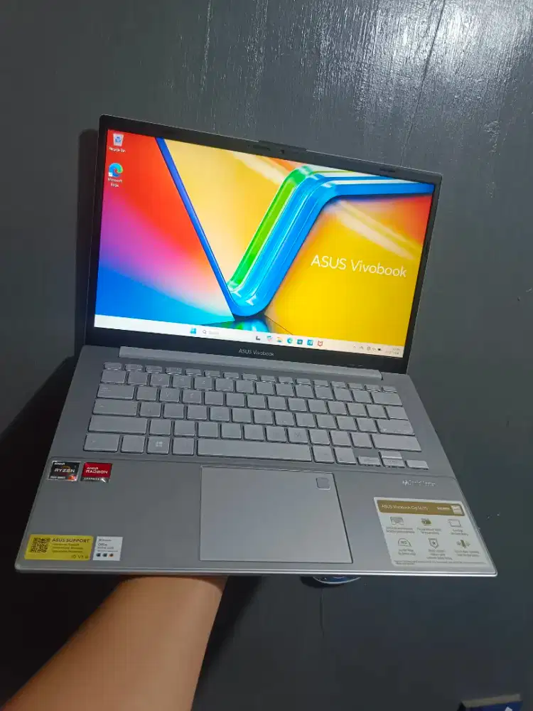 ASUS VIVOBOOK GO 14 E1404FA AMD RYZEN 3 - 7320U RAM 8GB SECOND