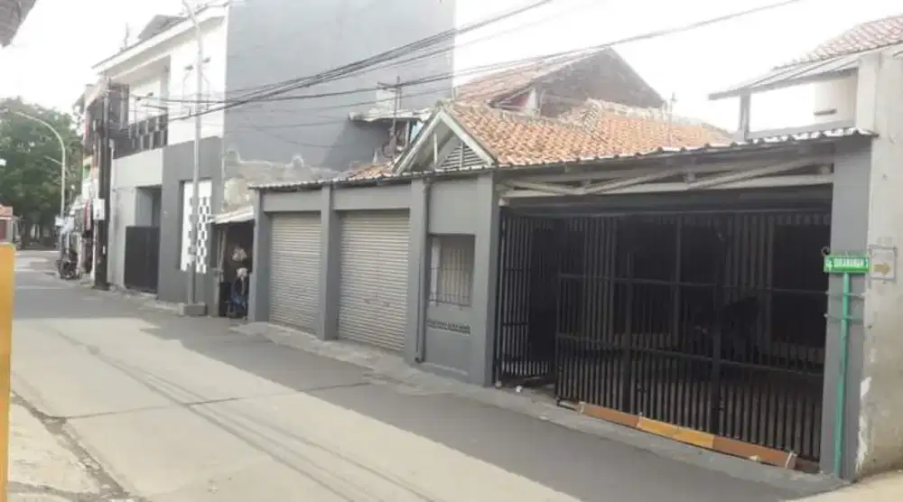 Dijual Rumah pinggir jalan, bisa banget untuk usaha dll