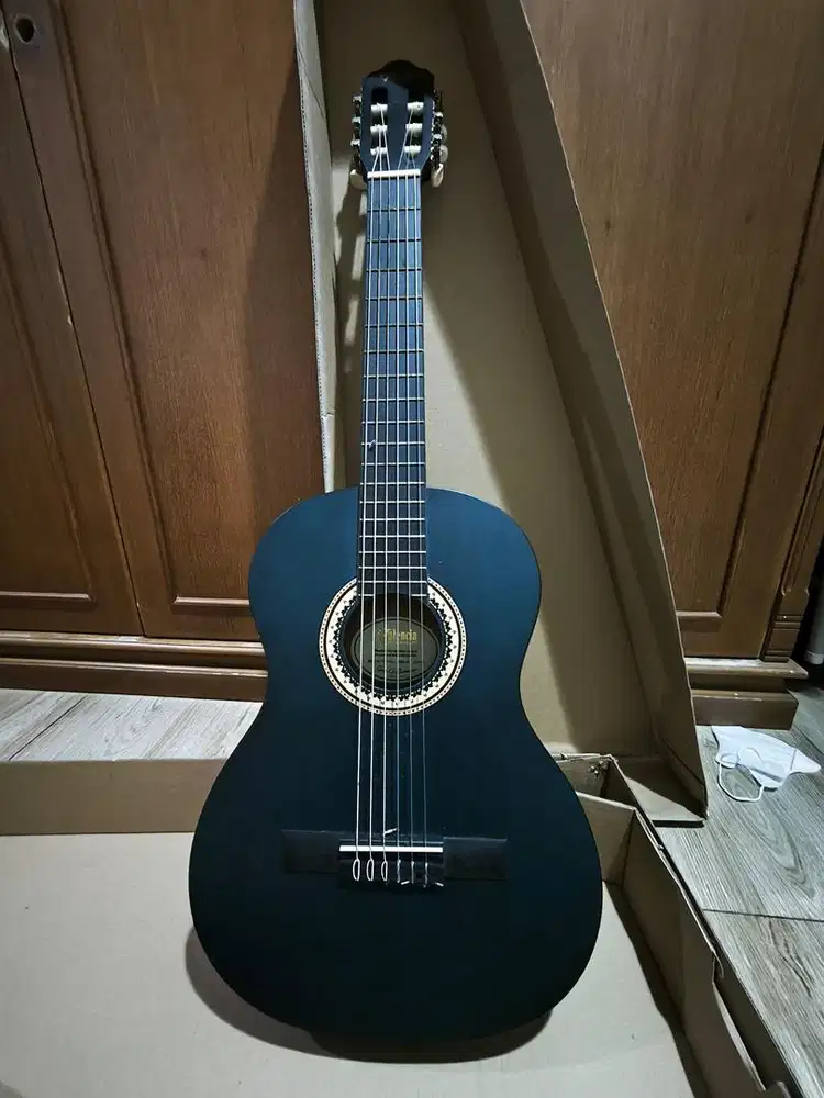 DIJUAL GITAR AKUSTIK