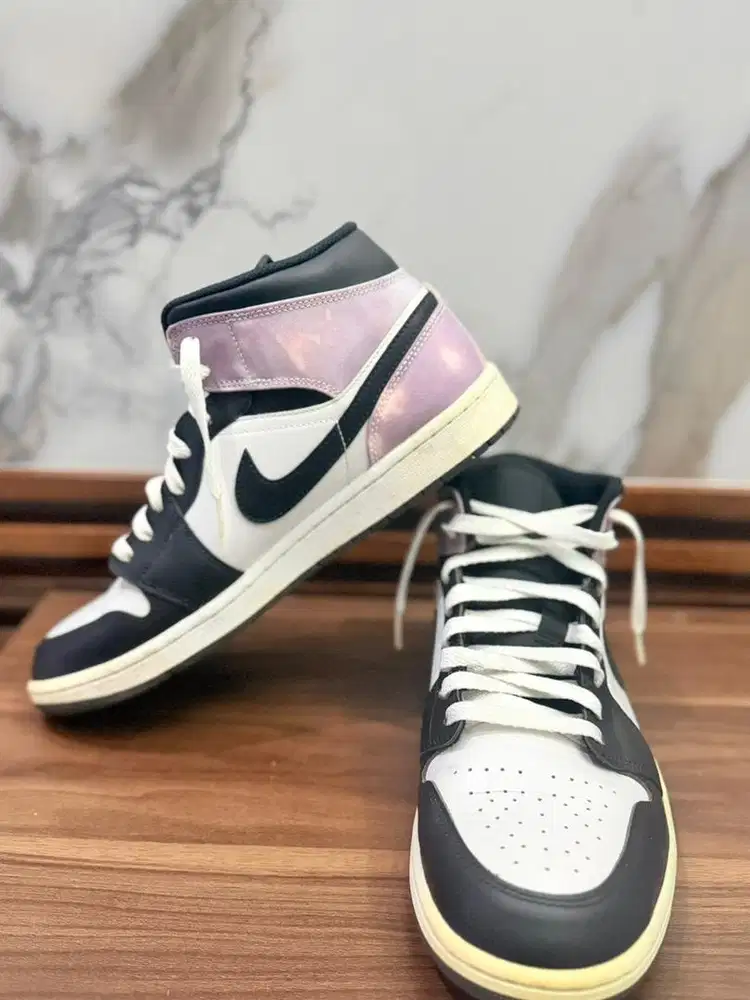 Nike Air Jordan 1 Mid SE. FULLSET LIKE NEW Size 10.5