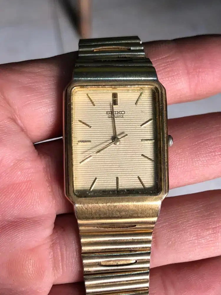 Jam tangan seiko quartz vintage original