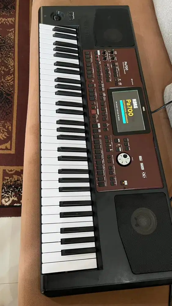 Korg Pa 700 RCA bekas