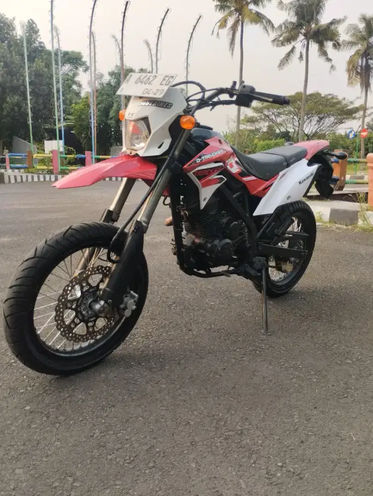 Jual motor dtracker penampilan ganteng