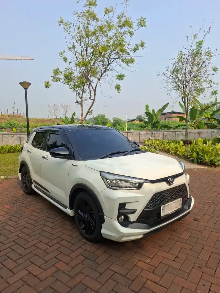 Toyota Raize 1.0 GR Sport 2022 Putih