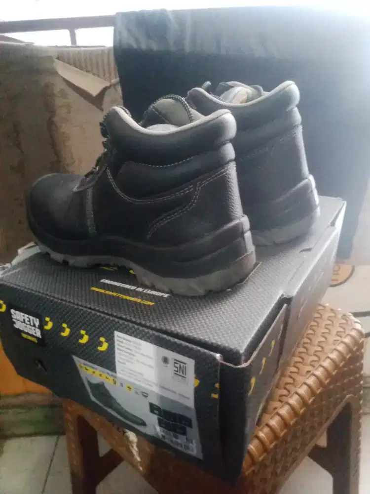 Sepatu Safety Jogger S3 Bestboy