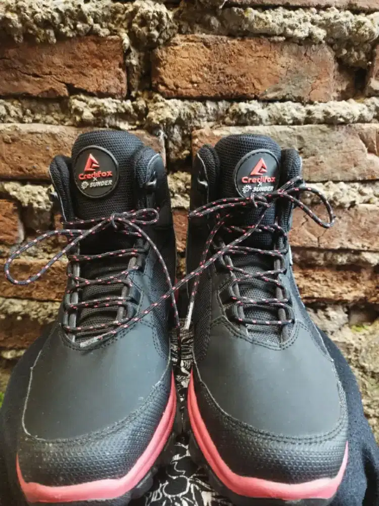 Credifox Sepatu Gunung Pria