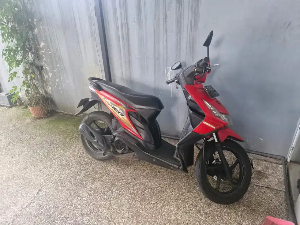 Honda Beat Karbu 2012 merah terawat