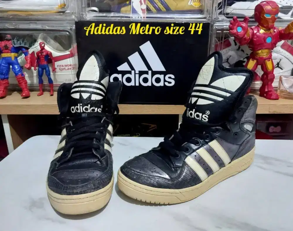 Sepatu Adidas Metro Vintage