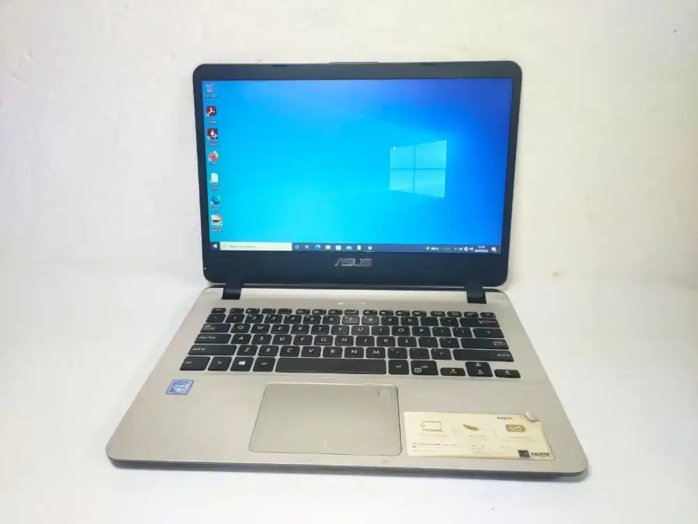 B883 Asus A407M N4000 Ram 4GB hdd 1000GB 
- baterai baru