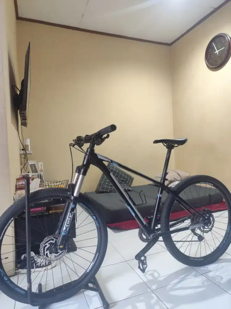 Sepeda MTB Polygon Xtrada 6