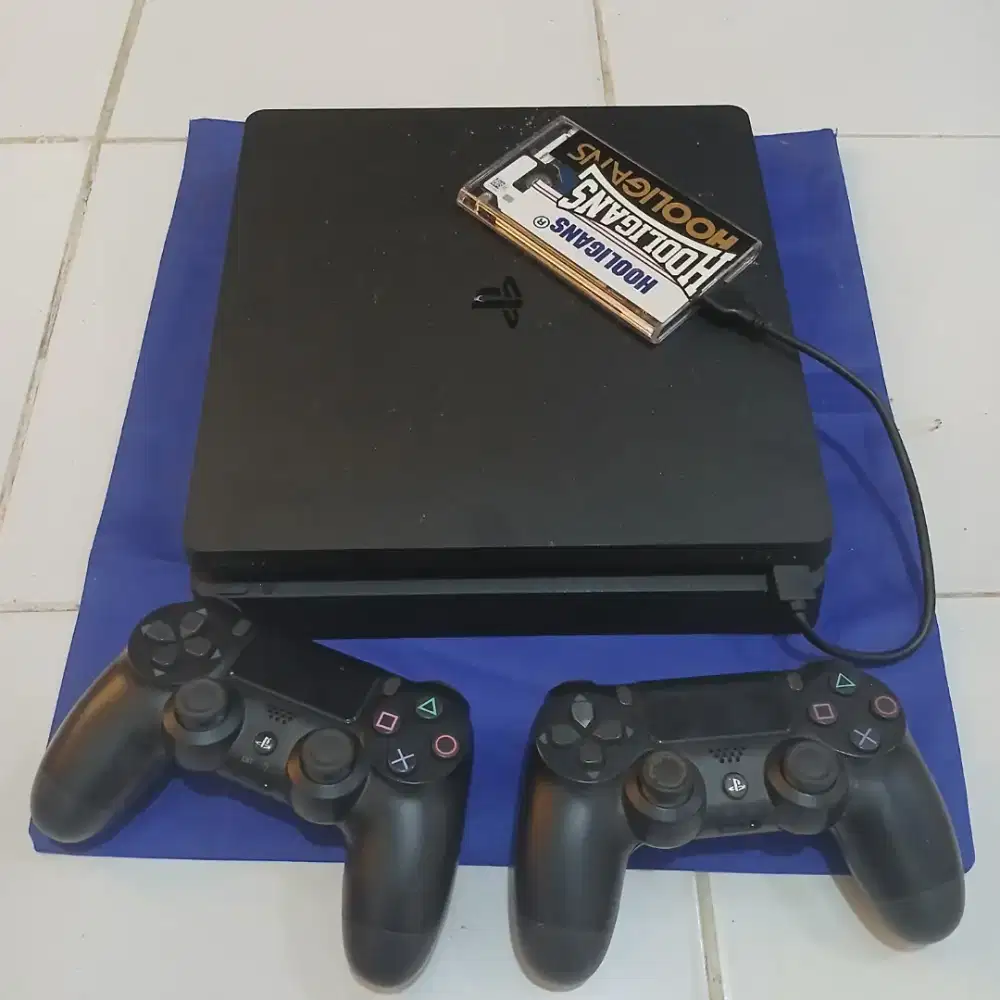 PS 4 Slim 500 GB