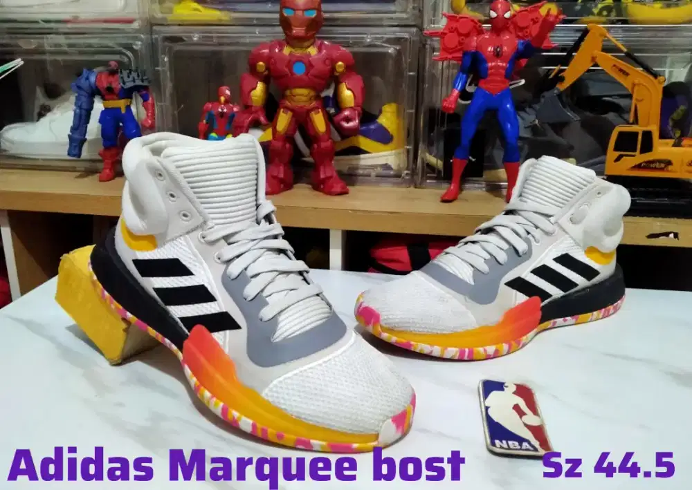 Sepatu Basket Volly Adidas