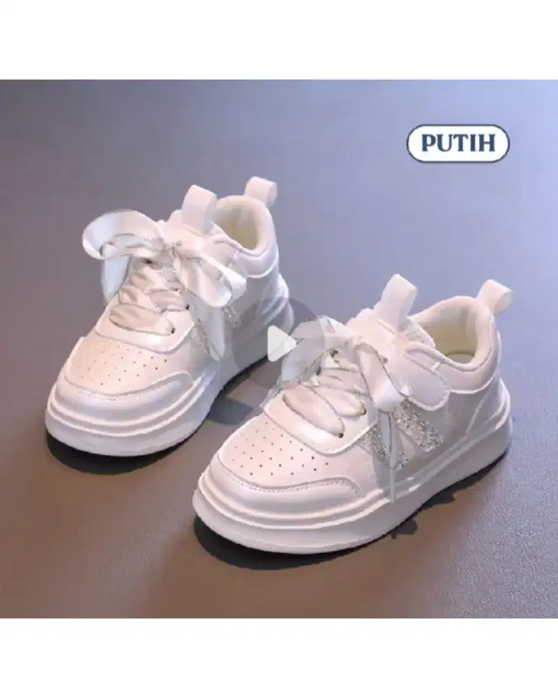Sepatu anak tapi pita