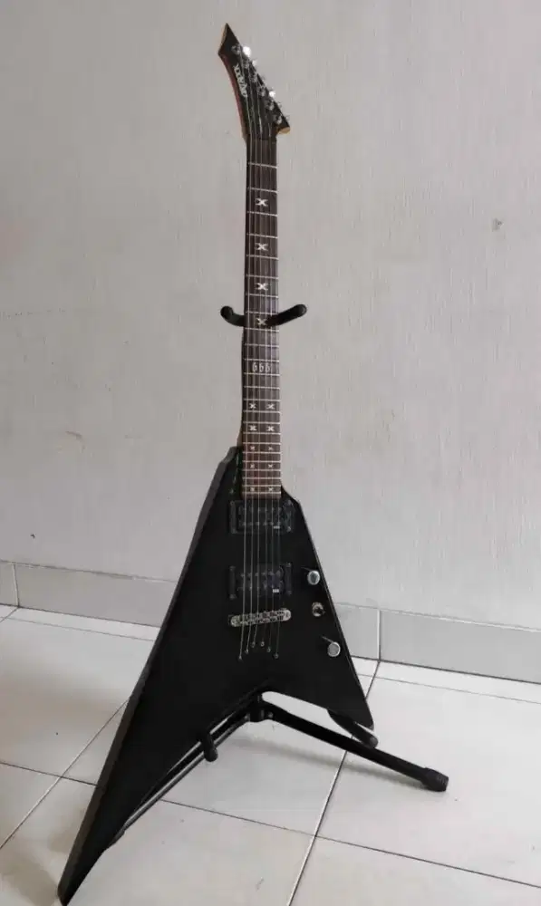 Gitar artrock artist series Azis ms model flying v