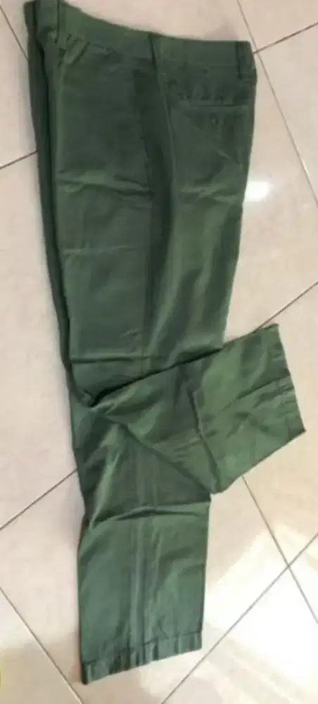 Celana OLD NAVY warna hijau