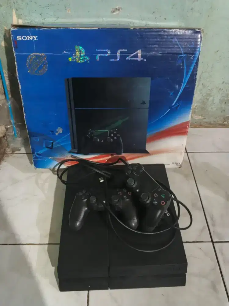 DI JUAL PS 4 FAT 500GB