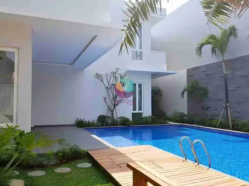 Dijual rumah mewah+ private pool dekat pintu tol cibubur