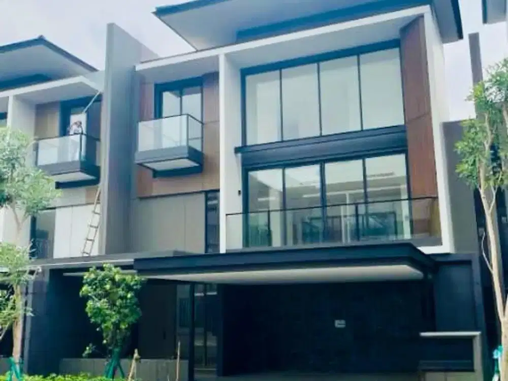 Dijual Rumah Sultan Siap Huni di Navapark BSD