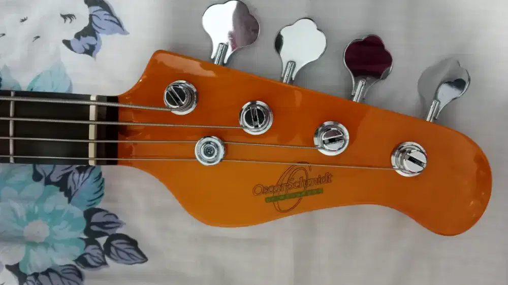 Bass Oscar smithdt OSB 400C by Washburn 4string