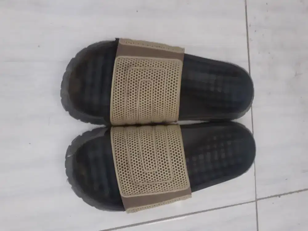Sandal Casual size 12