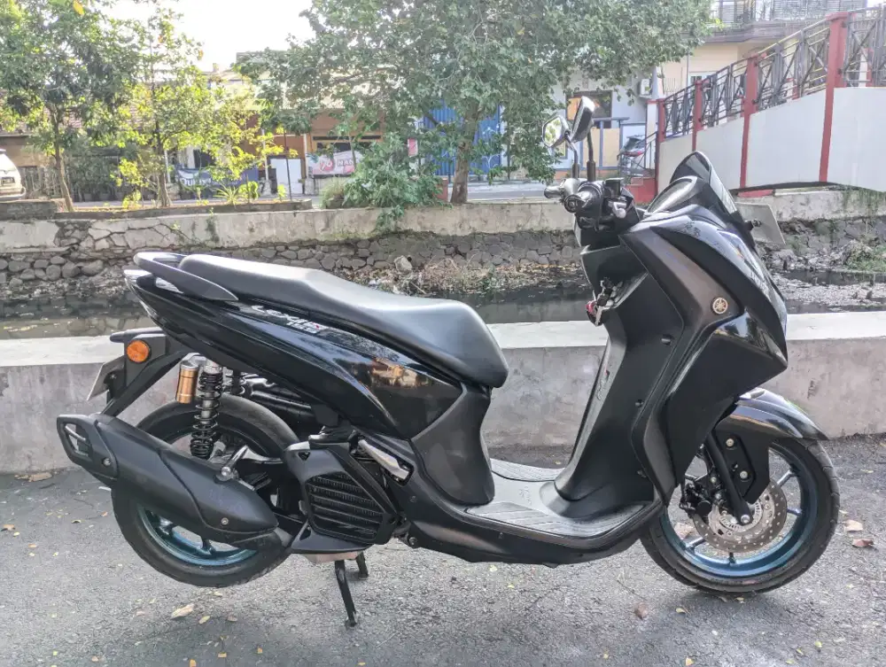 Lexy Lx 155cc 2024 Hitam Glossy