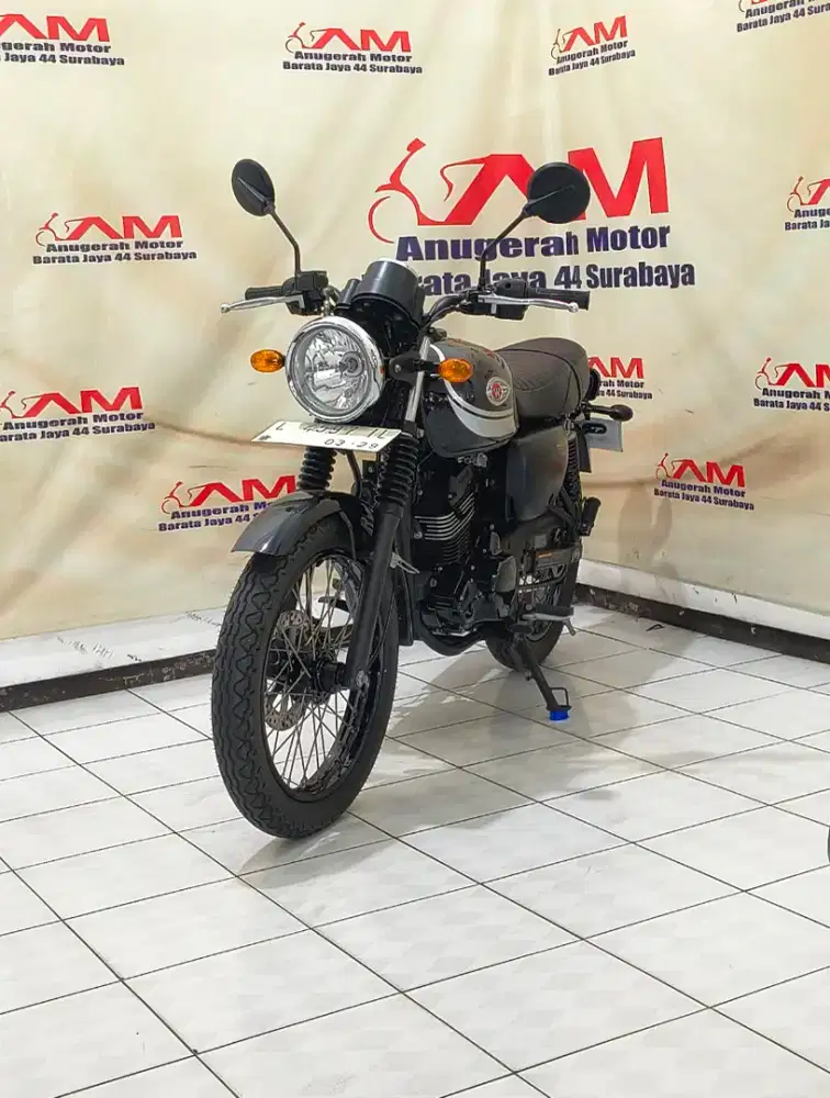 Like New Km 1 Ribu Kawasaki w175 SE Tahun 2018