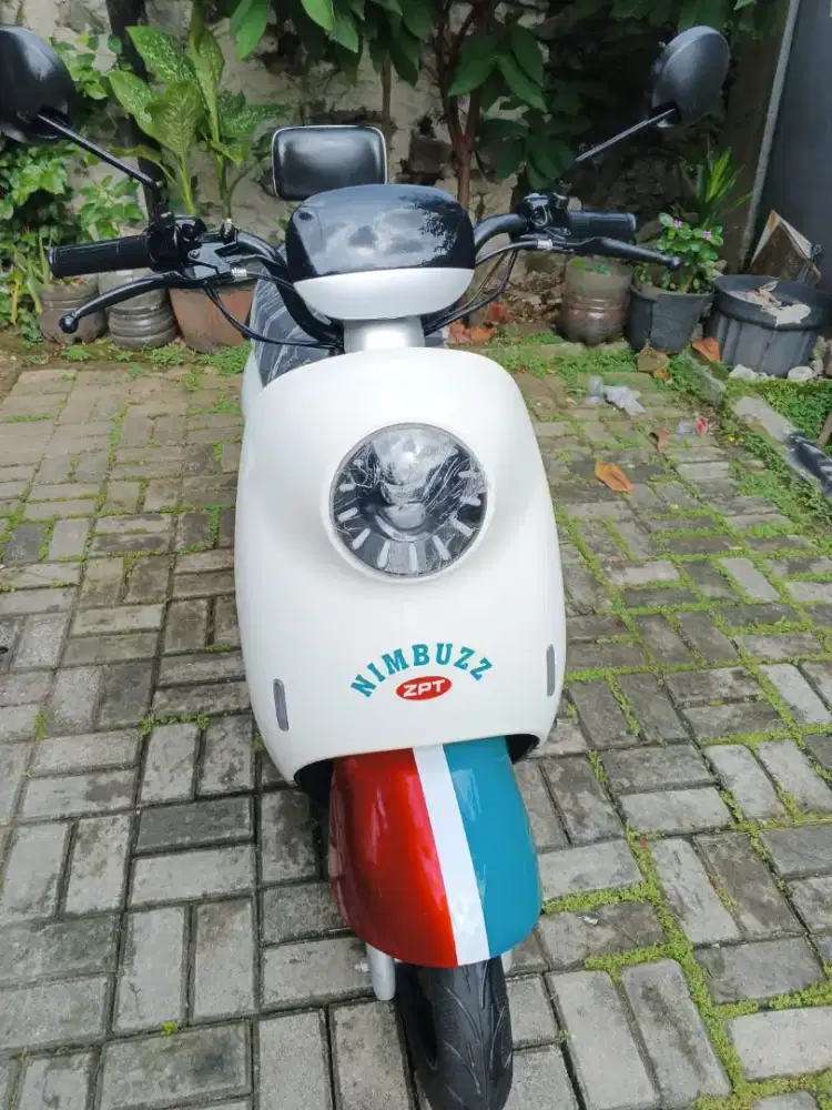 Molis atau sepeda listrik ZPT Nimbuzz baru belum pakai masih 0 km