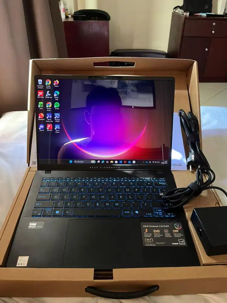 Laptop Asus Vivobook S 14 Oled S5406MA