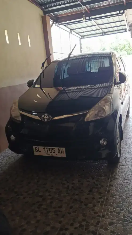 AVANZA VELOZ 2015