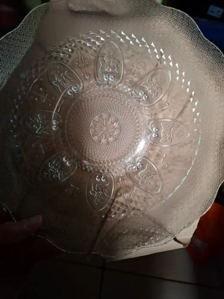 alat makan piring dan mangkuk