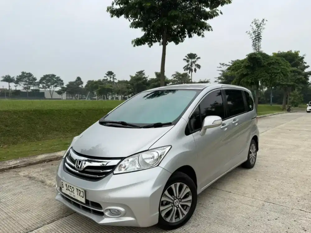 Honda Freed PSD/E AT 2013 Bensin