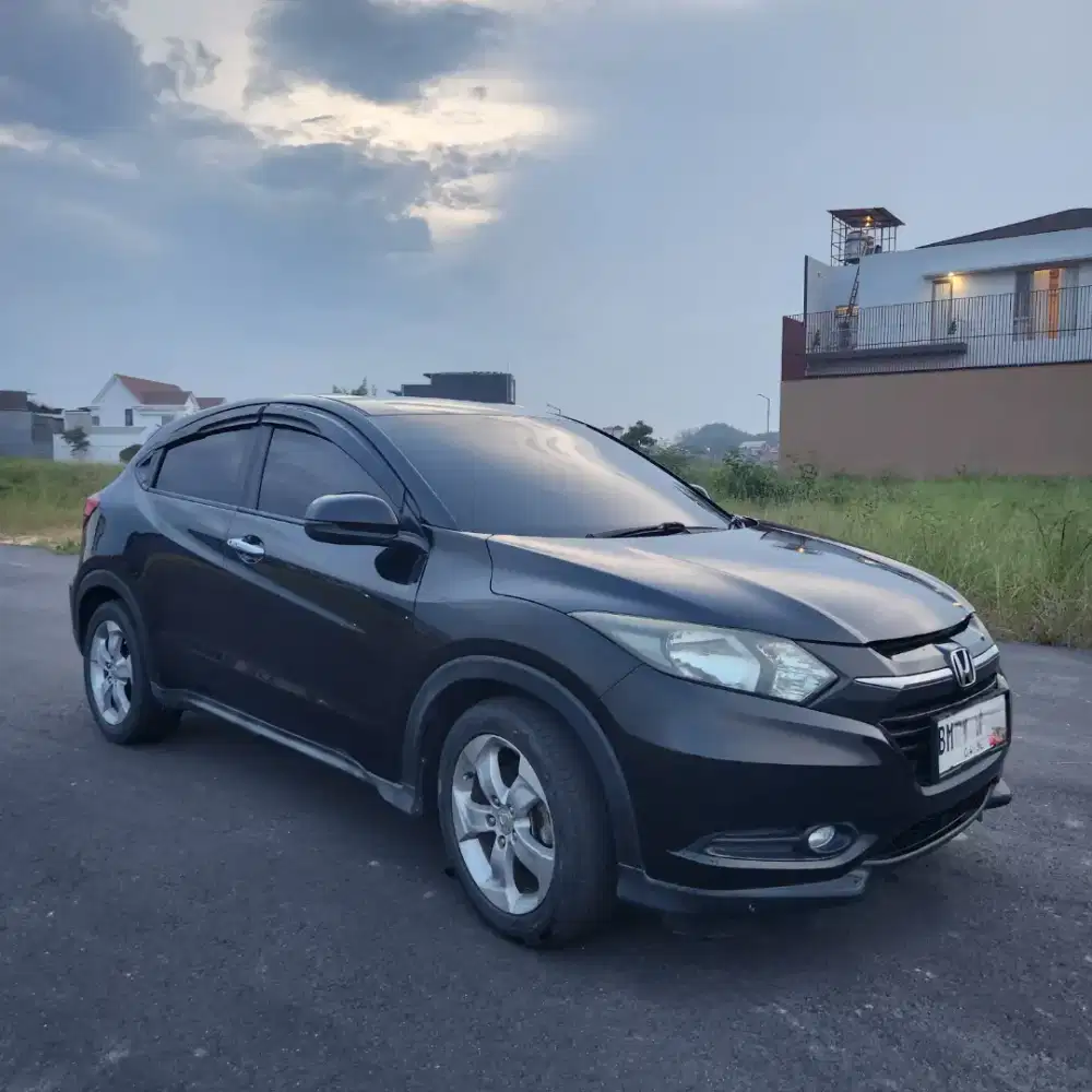Mobil bekas Honda HRV 2015 Type E CVT