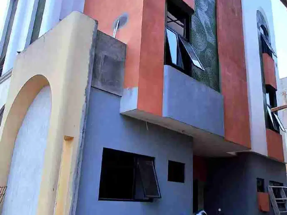 Jual Rumah Kost Premium 3 Lt di Ring 1 UI, Dekat Teknik dan Vokasi, Peminat Datang Sendiri Tanpa Iklan, Sistem Autopilot, SHM