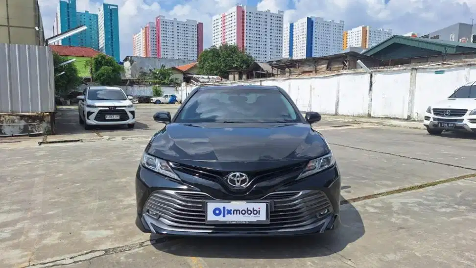 DP MURAH - Toyota Camry 2.5 V Bensin-AT 2021 Hitam