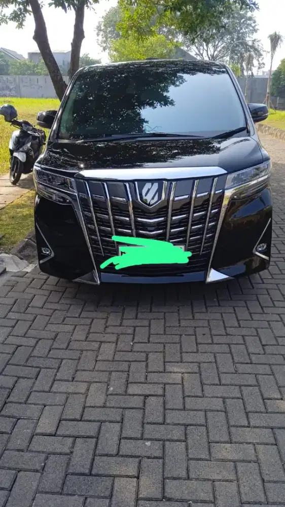 Toyota Alphard tahun 2023 istimewa