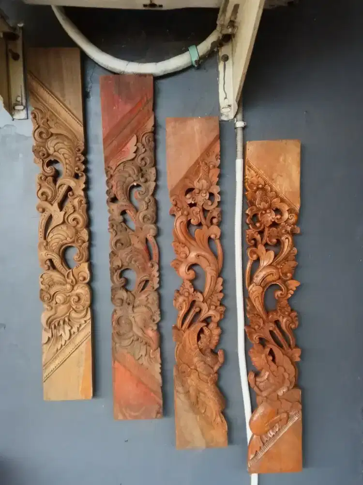 Pajangan ukiran kayu