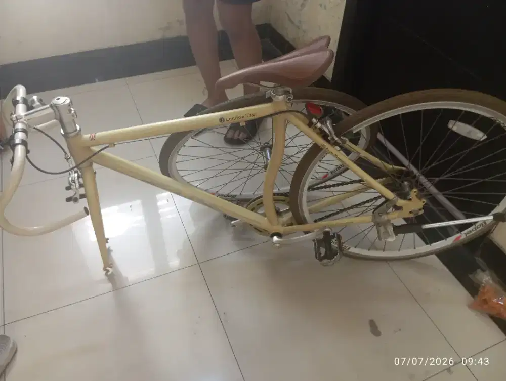 Jual sepeda fixie London taxi masih bagus