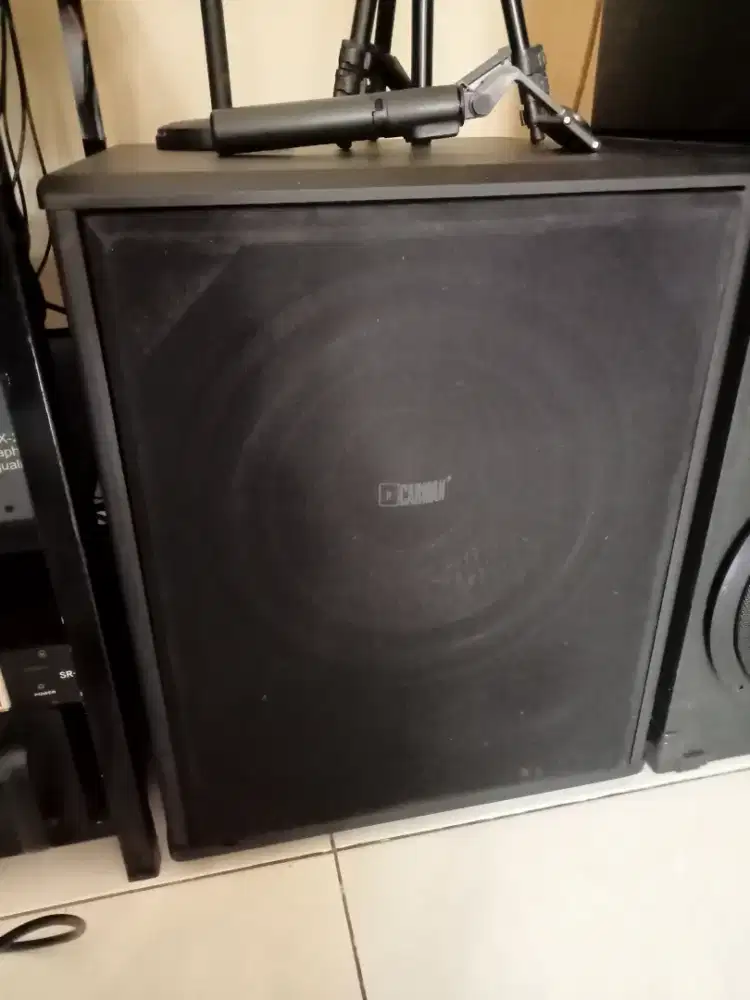 subwoofer aktif