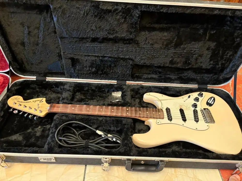 Dijual Gitar Ibanez & Fender Stratocaster