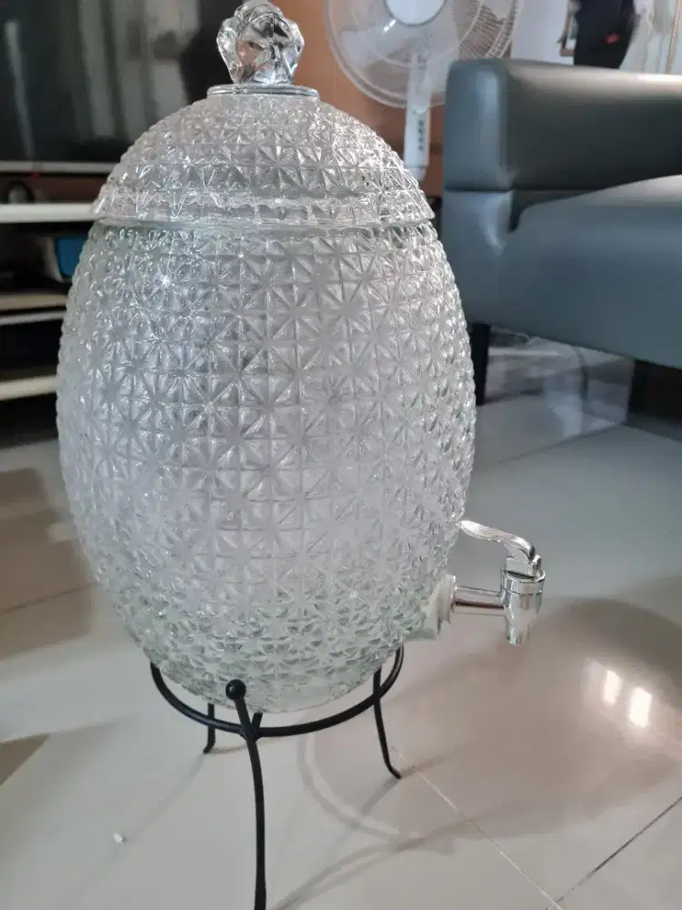 Pineapple beverage dispenser