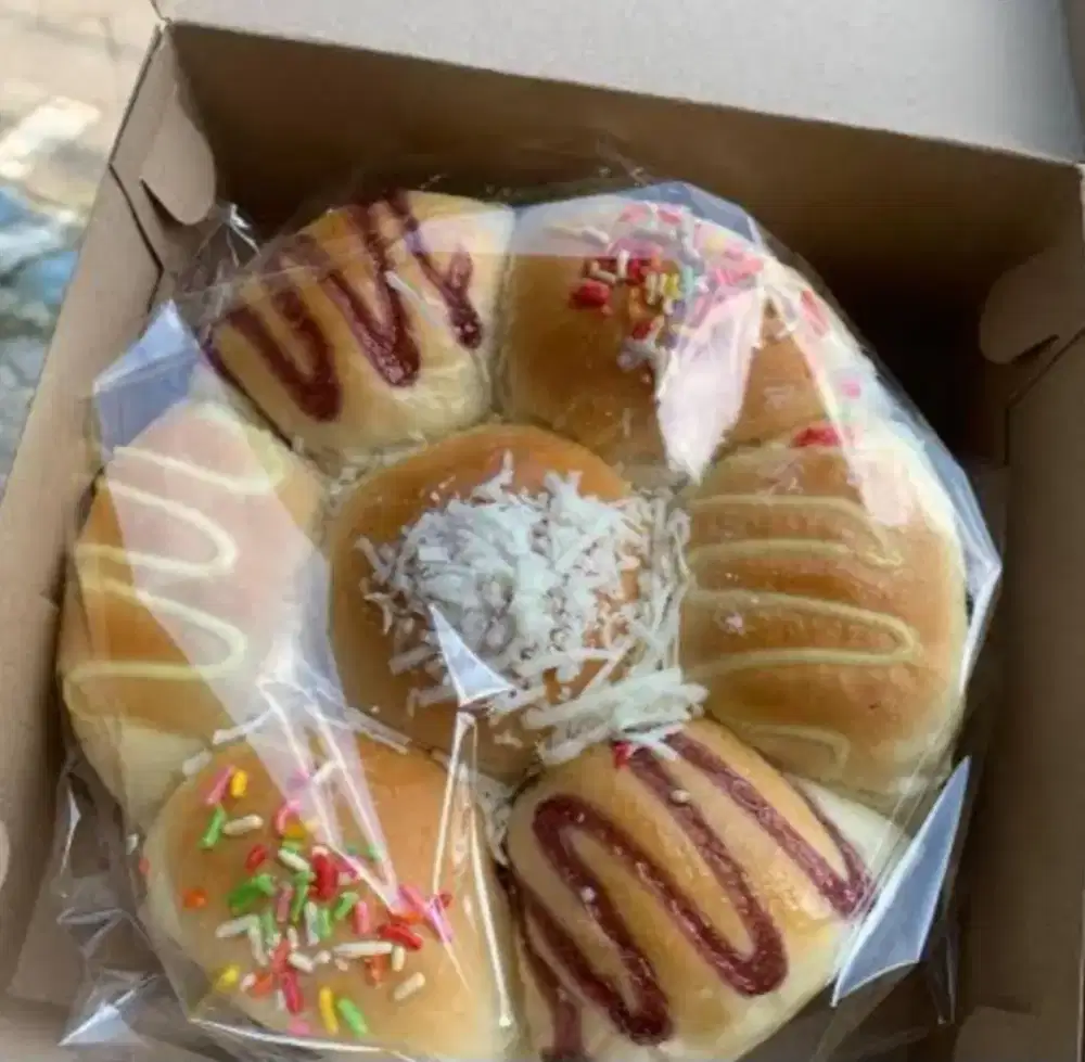 Roti atau kue hajatan untuk acara apapun