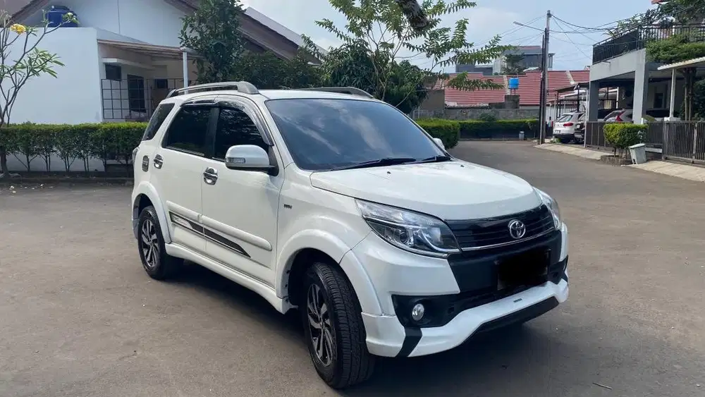 Toyota Rush 2015 Bensin