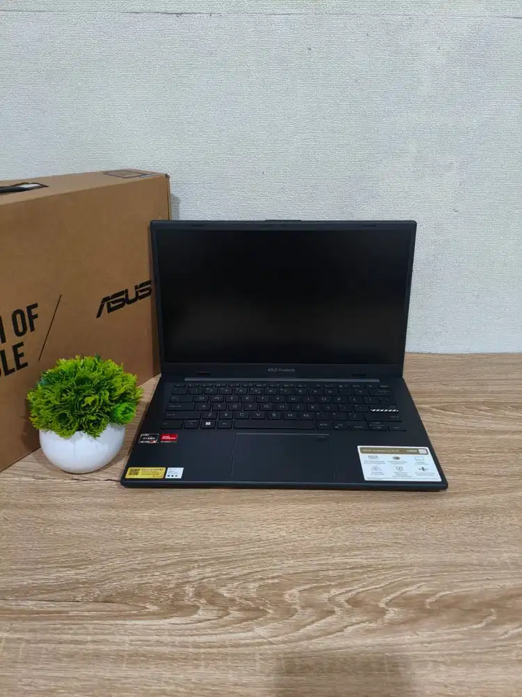 Asus Vivobook Go E1404FA Ryzen 3-7320U RAM 8GB SSD 256/512GB