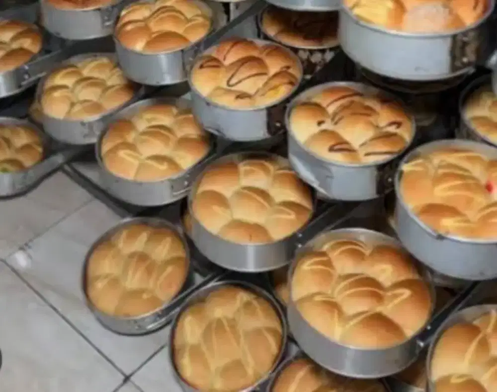 Kue atau roti hajatan untuk acara apapun