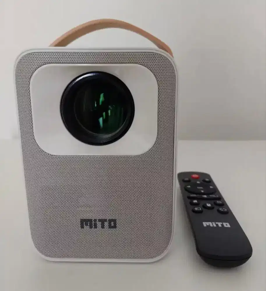 DIJUAL PROYEKTOR / PROJECTOR MITO P100